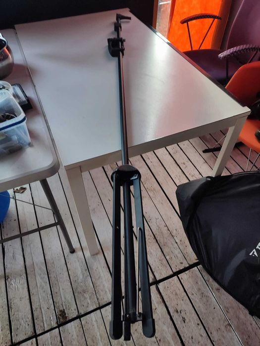 Stojak do tła fotograficznego lub ekranu filmowego