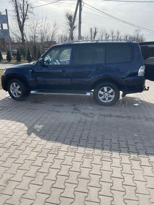 Продам Mitsubishi Pajero 2010