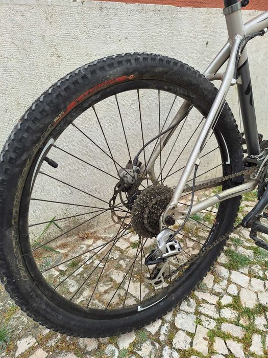 Bicicleta BTT Specialized Hardrock pro bom estado