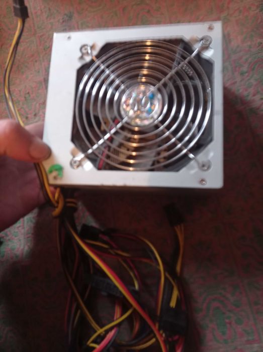 Продам блок питания для пк