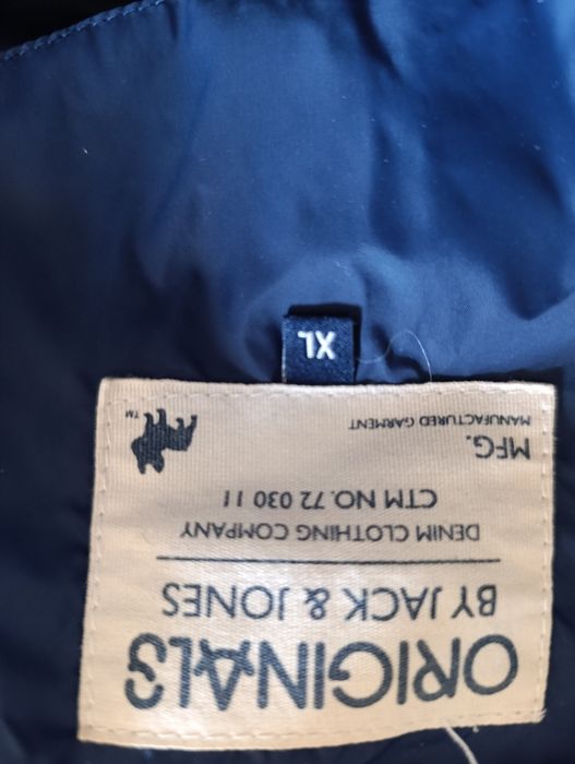 Blusão marca Jack & Jones