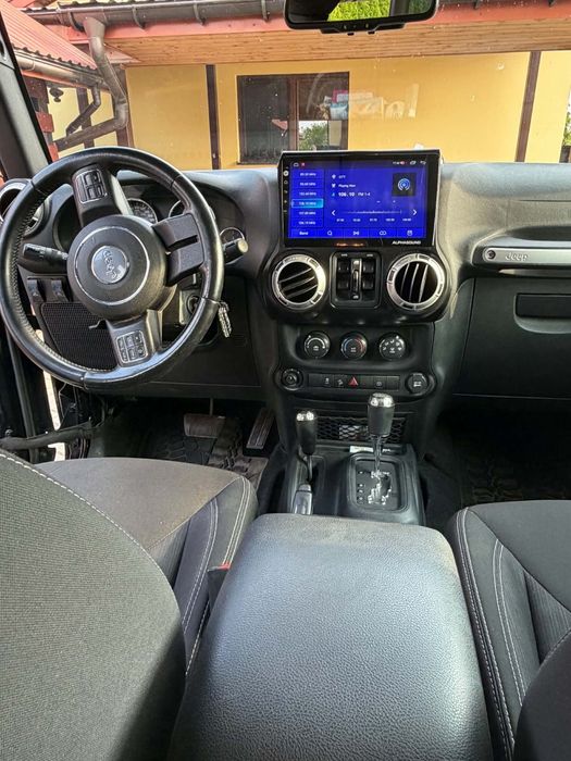 Jeep Wrangler Sahara 3,6 benzyna