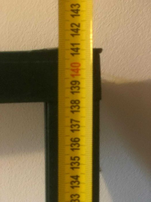 2 Janelas-Portas - sacadas de alumínio  (ver fotos)