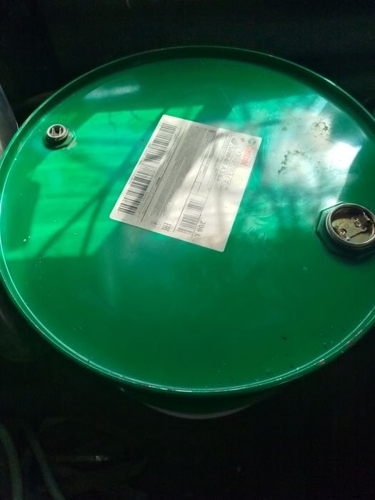 Продам бочку 200литров