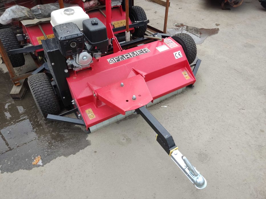 Kosiarka bajkowa quad z silnikiem spalinowym na kolach ciągana hak