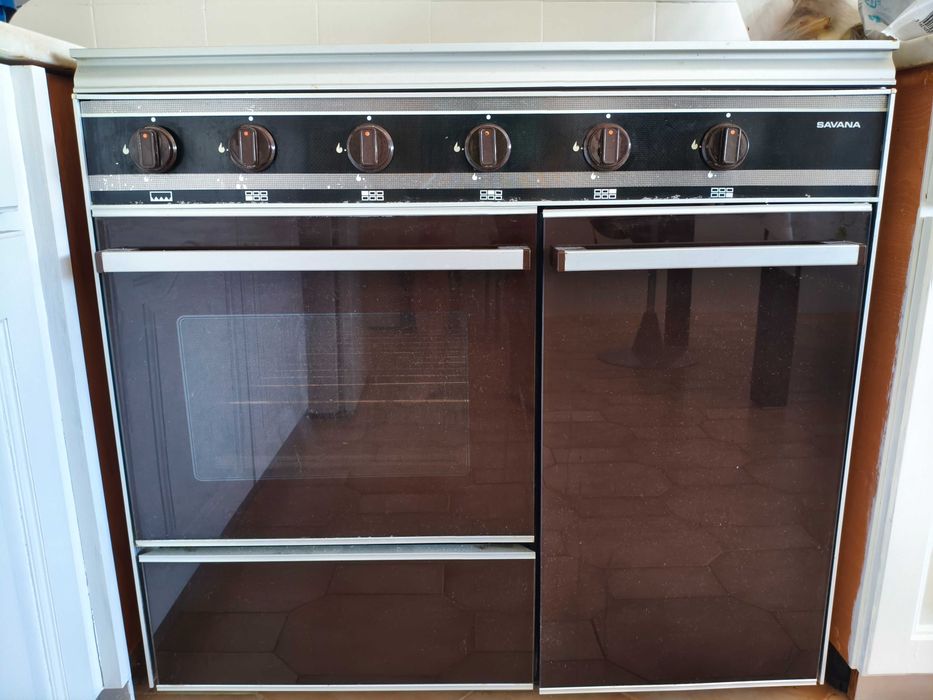 GRÁTIS — Fogão a gás de 6 bicos Savana, com forno