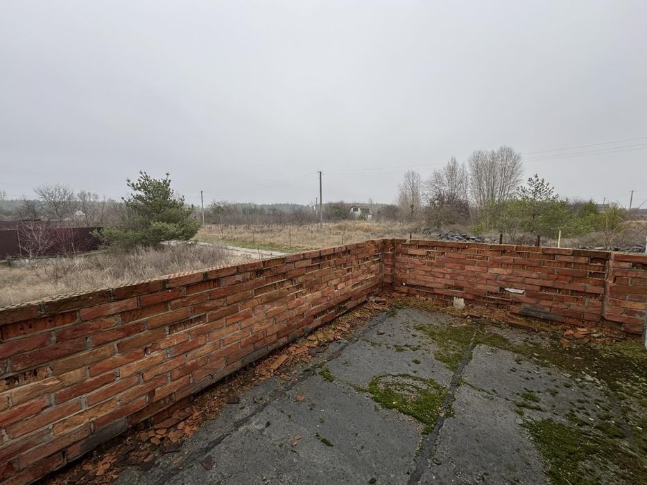 Продаж будинку біля лісу та річки