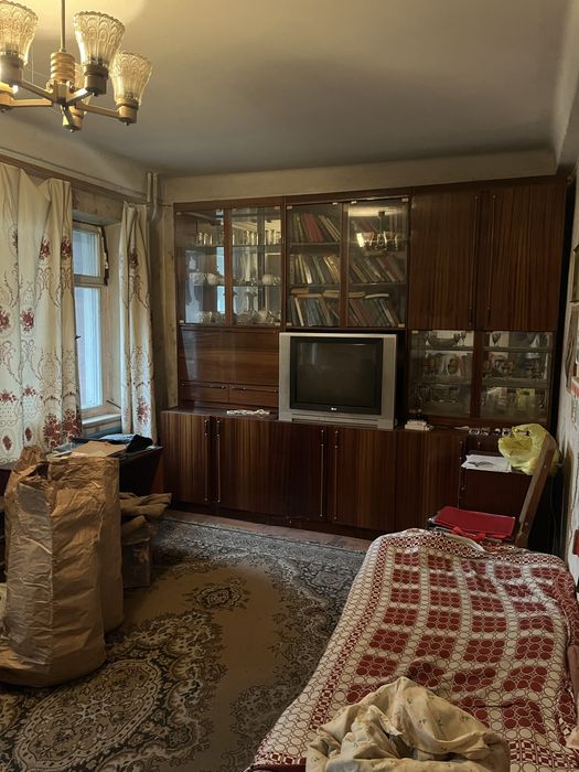 Продаж 2 кімнатноі квартири 3/9 вул.Історична