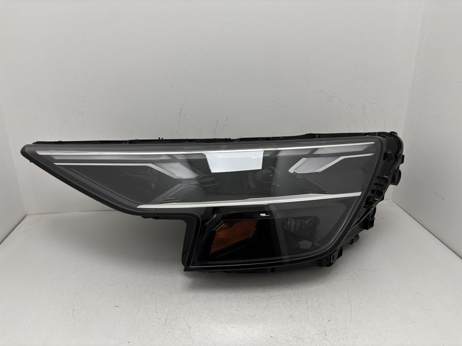 Фара ліва Audi Q8 2024-2026 USA
