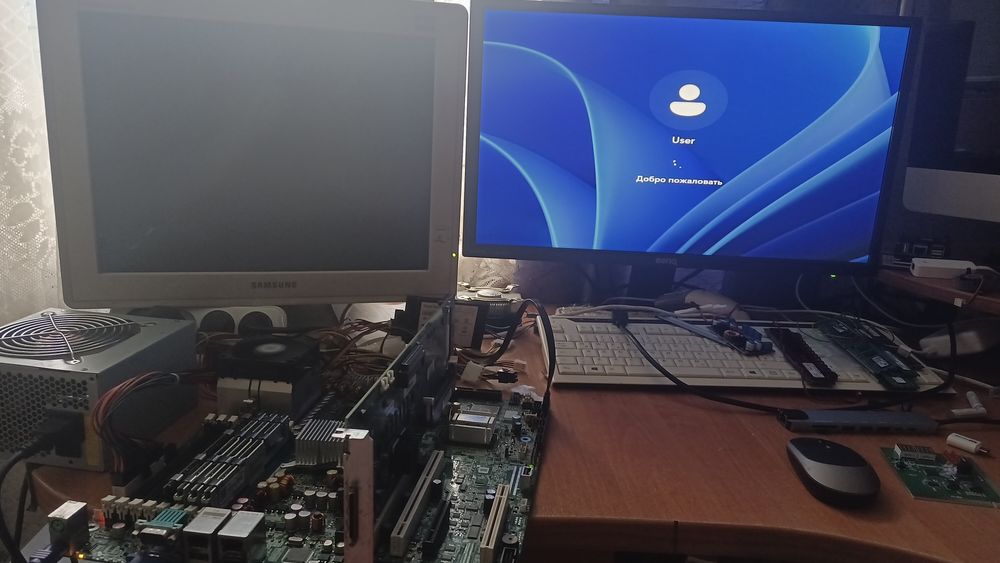 Intel Server Board + 2xXeon E5335 (4x2Ghz) + 4x2=8gb FB-DIMM DDR2 667