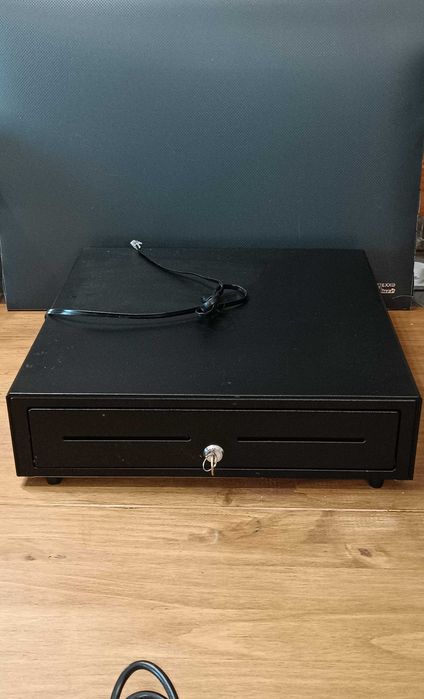 POS com gaveta de dinheiro, impressora e display de cliente