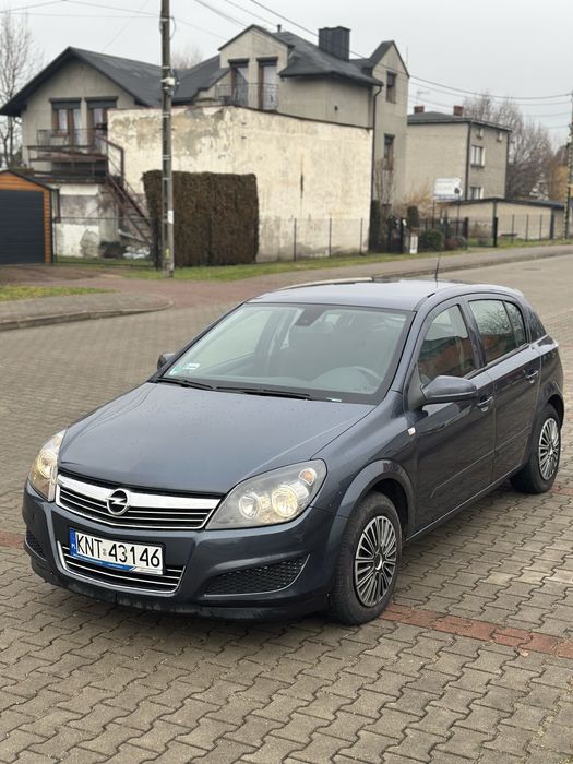 Opel Astra H 1.4/90km  •2Komplety Opon• HAK |Klima| *Zdrowa* ZADBANA