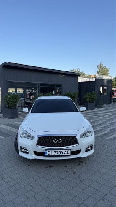 Продам Infiniti Q50