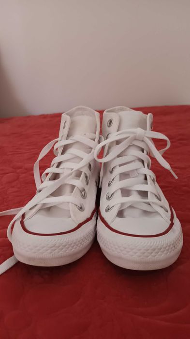 Ténis brancos Converse
