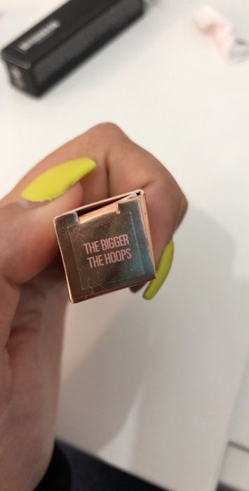 Kylie Jenner Lipstick – Authentic64332160449281122