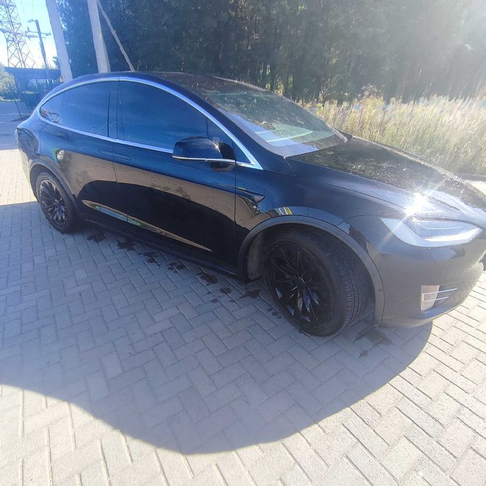 Tesla мобіл Х 90D 2017P