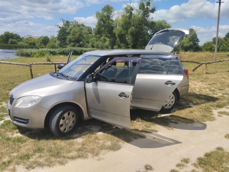 Skoda fabia 1.4 універсал другий власник