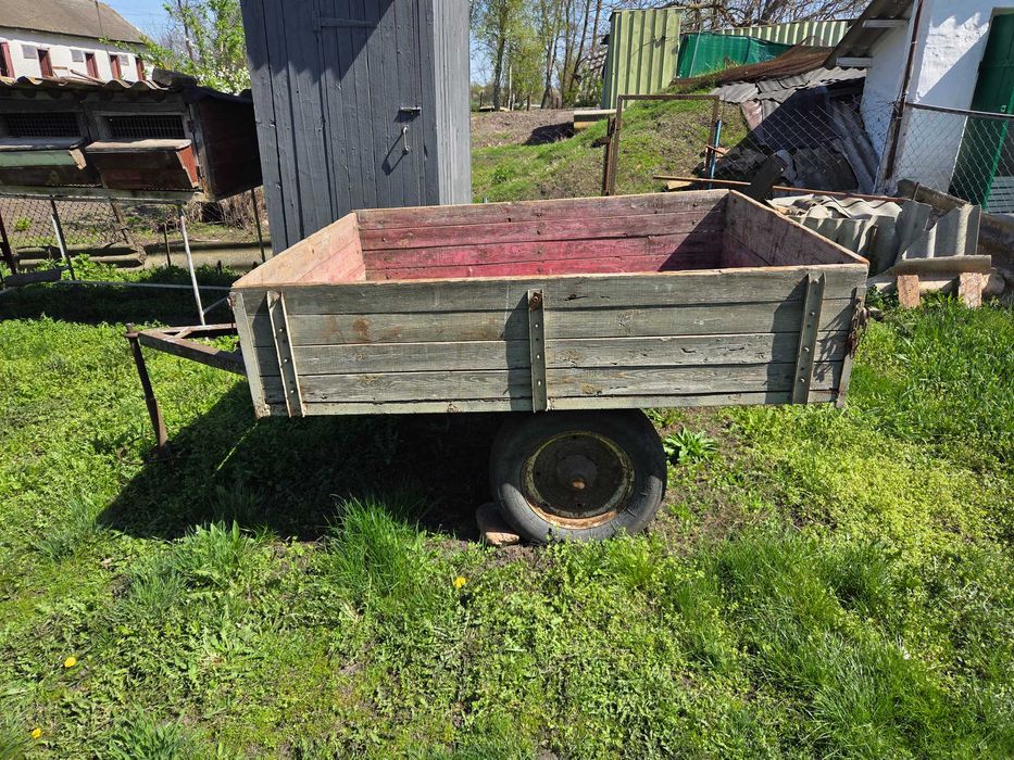 Трактор саморобний з інвентарем