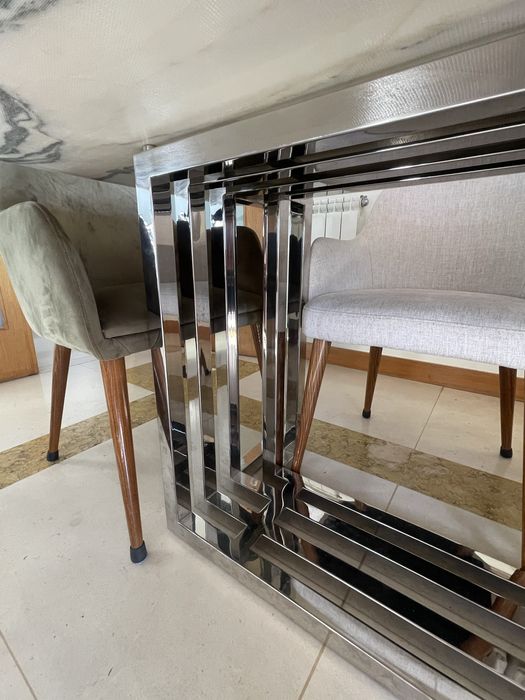 MESA DE MÁRMORE CALACATTA ORO ITALIANO – DESIGN SOFISTICADO!