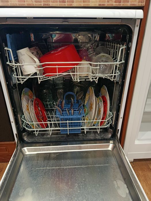 Посудомоечная машина Indesit DFG 60см б/у