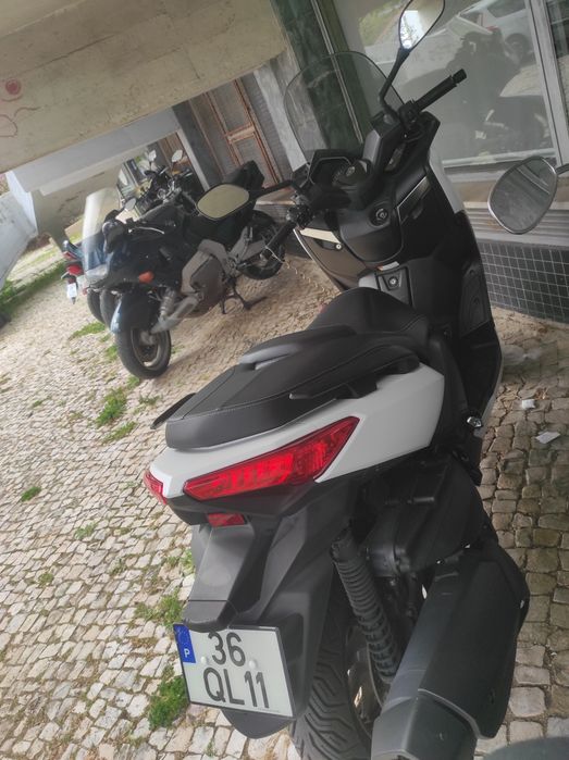 Yamaha X-max 400
