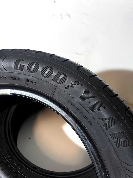 Pneus Goodyear Efficient Grip Performance - 215/55/16 - Como NOVOS
