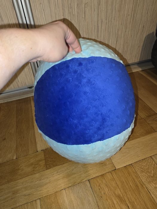 Piłka pluszowa - puf handmade