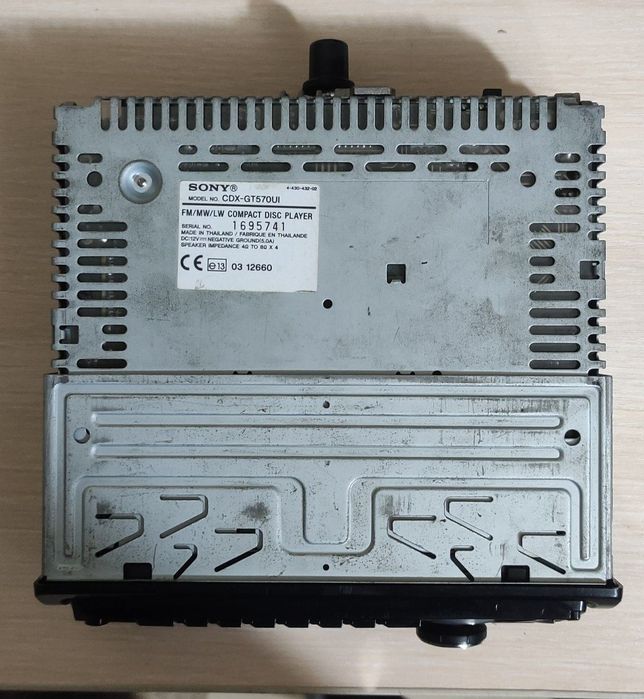 Магнитола Sony CDX-GT570UI CD AUX USB