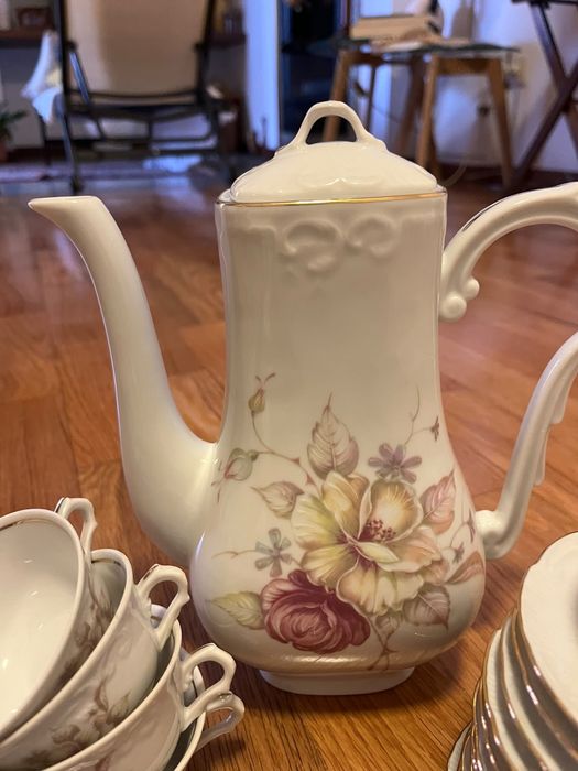 Serviço de Chá / Café "Vista Alegre" Completo para 12 Pessoas (27 Peças)