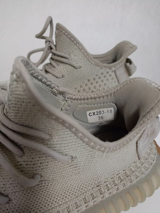 Кросівки Adidas Yeezy/ізіки