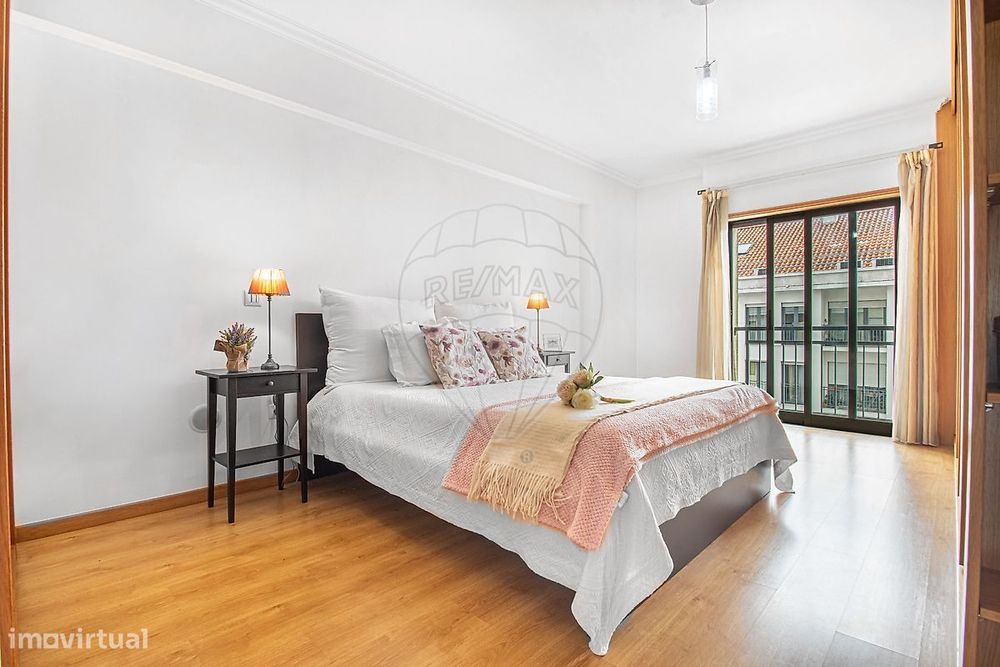 Apartamento T4 para arrendamento