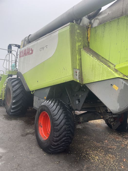 Зернозбиральний комбайн Claas