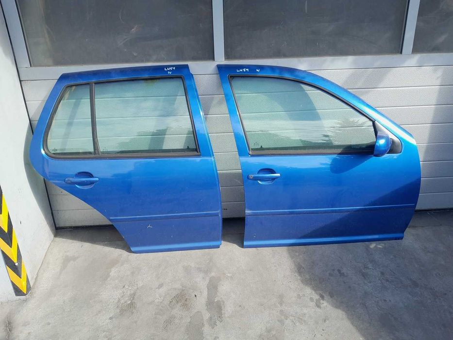 VW Golf IV - drzwi prawe LW5Y kompletne