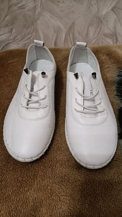 Harper białe sneakersy półbuty skorzane 39