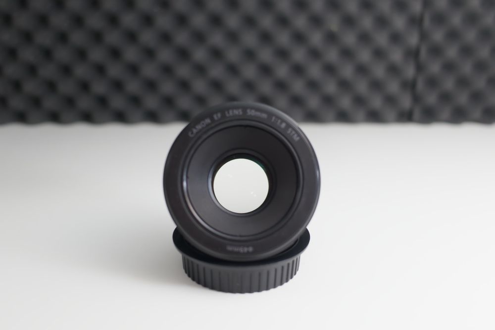 Canon EF 50mm f/1.8 STM