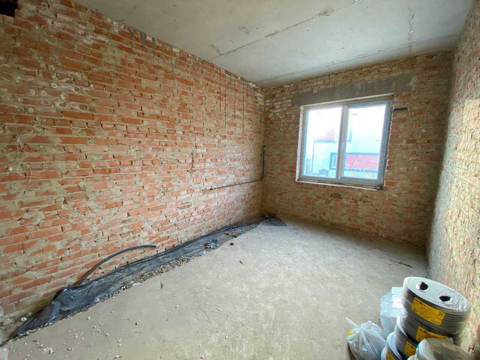 Котедж в районі  Ювілейний з міськими комунікаціями