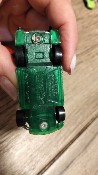 Машинка моделька