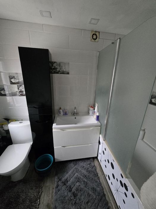 частина будинку з приватизованою ділянкою 7 соток. Роганський житловий