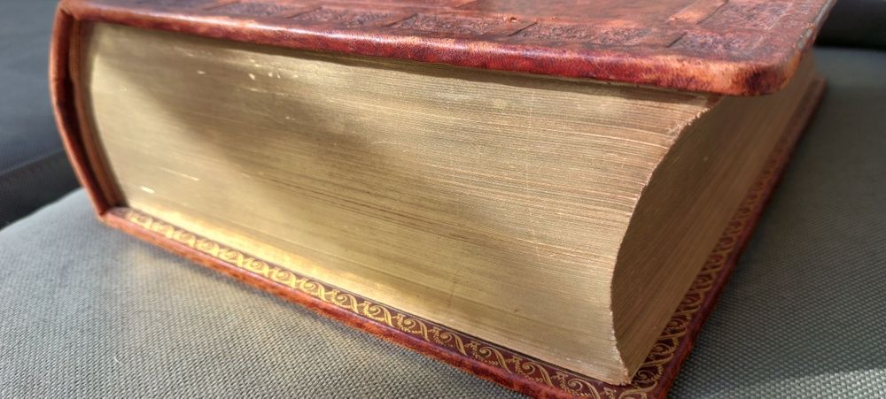 1949 r. Szwedzka Biblia w skórzanej oprawie