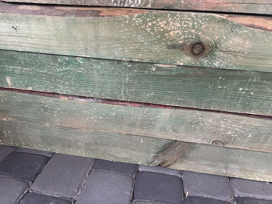 Продам брус 100*150 обработаный от жуков ,в наличии около 7 штук длинн