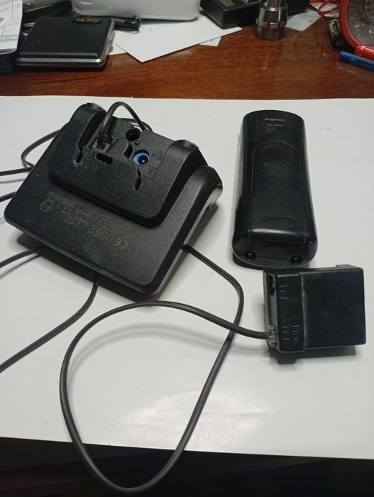 Продам стационарный радио телефон Siemens.