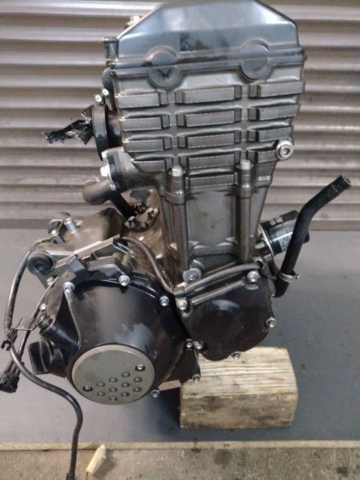 Silnik kawasaki z 1000 rok 03-