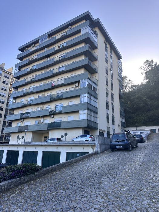 Fantastico T3 para Arrendar – Av. Elísio de Moura, Coimbra