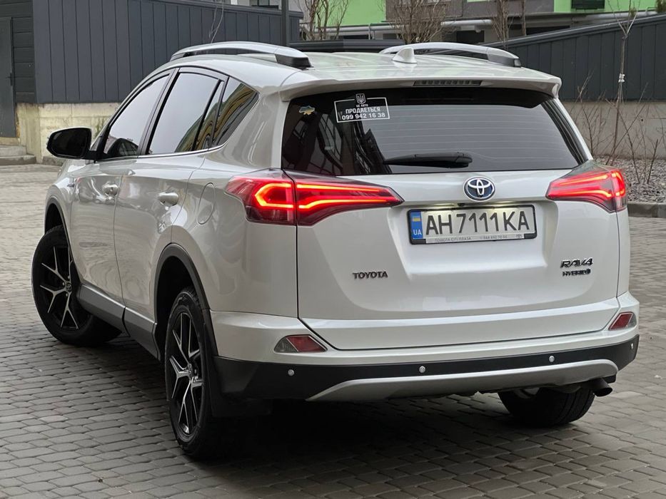 Toyota Rav4 Гібрид 2.5л 2016г