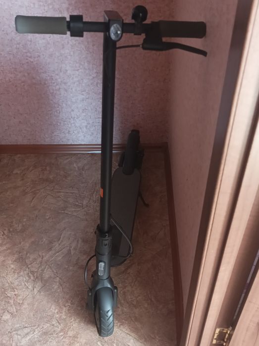 Електросамокат Xiaomi Mi Electric Scooter Essential Black