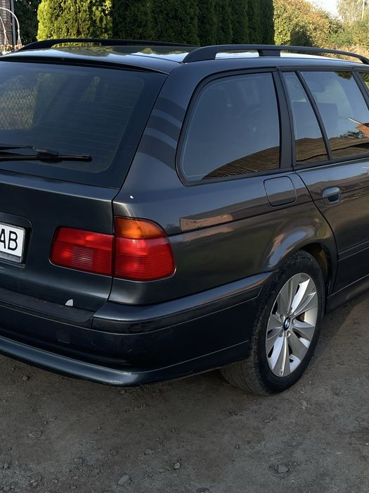 Продам BMW E39 (бмв е39)