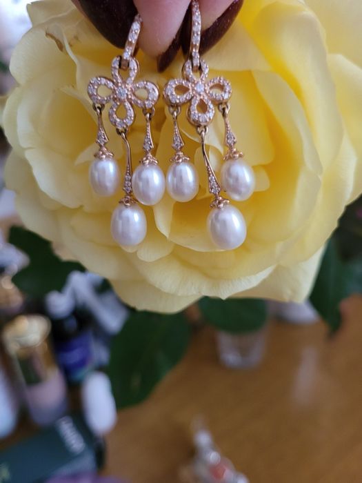 Сережки - підвіски з жемчугом