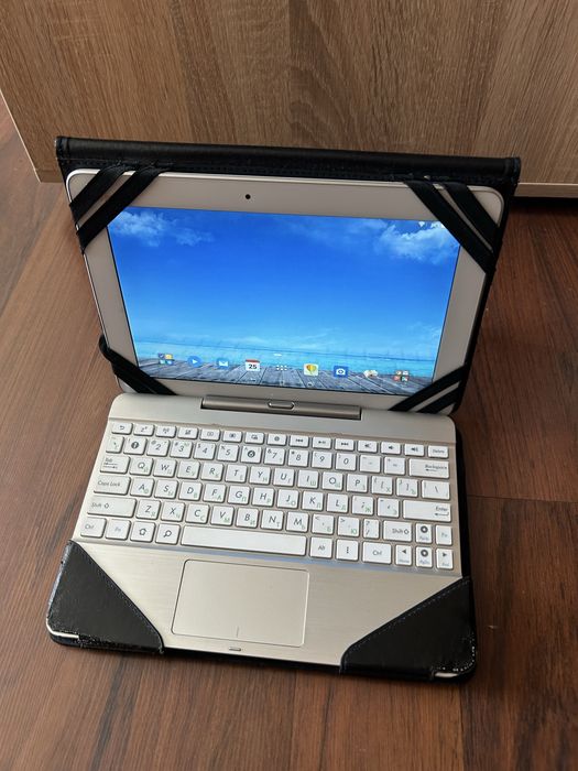 Планшет з клавіатурою Asus Transformer Pad K018 TF103CG 16GB 3G White