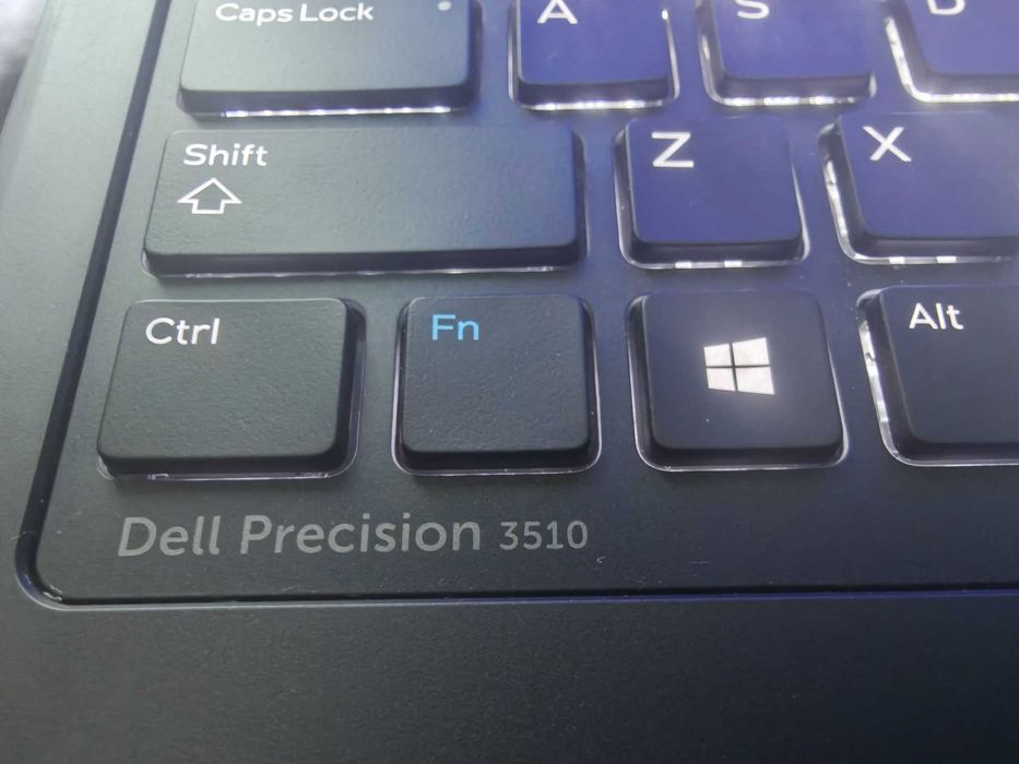 Dell Precision 3510 -i7 vPro-8/256Gb