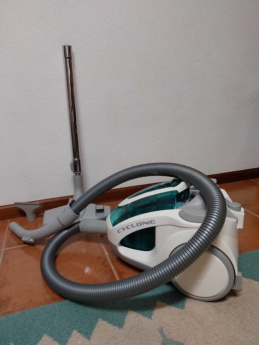 Aspirador com acessórios